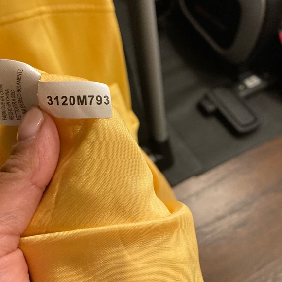 Tahari mustard color cap sleeve sheath dress - Picture 8 of 9